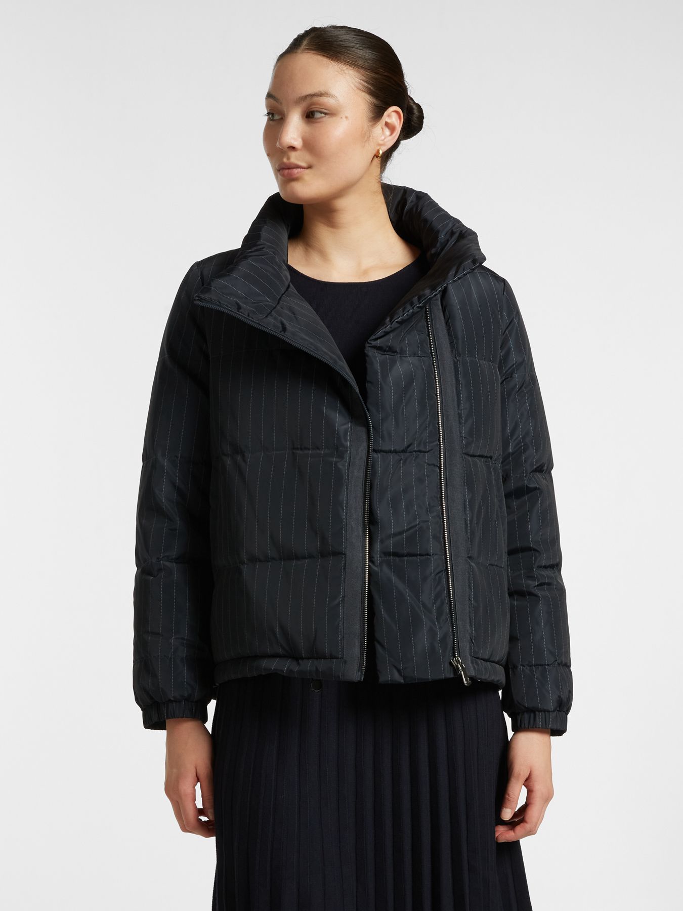 Куртка с асимметричной молнией