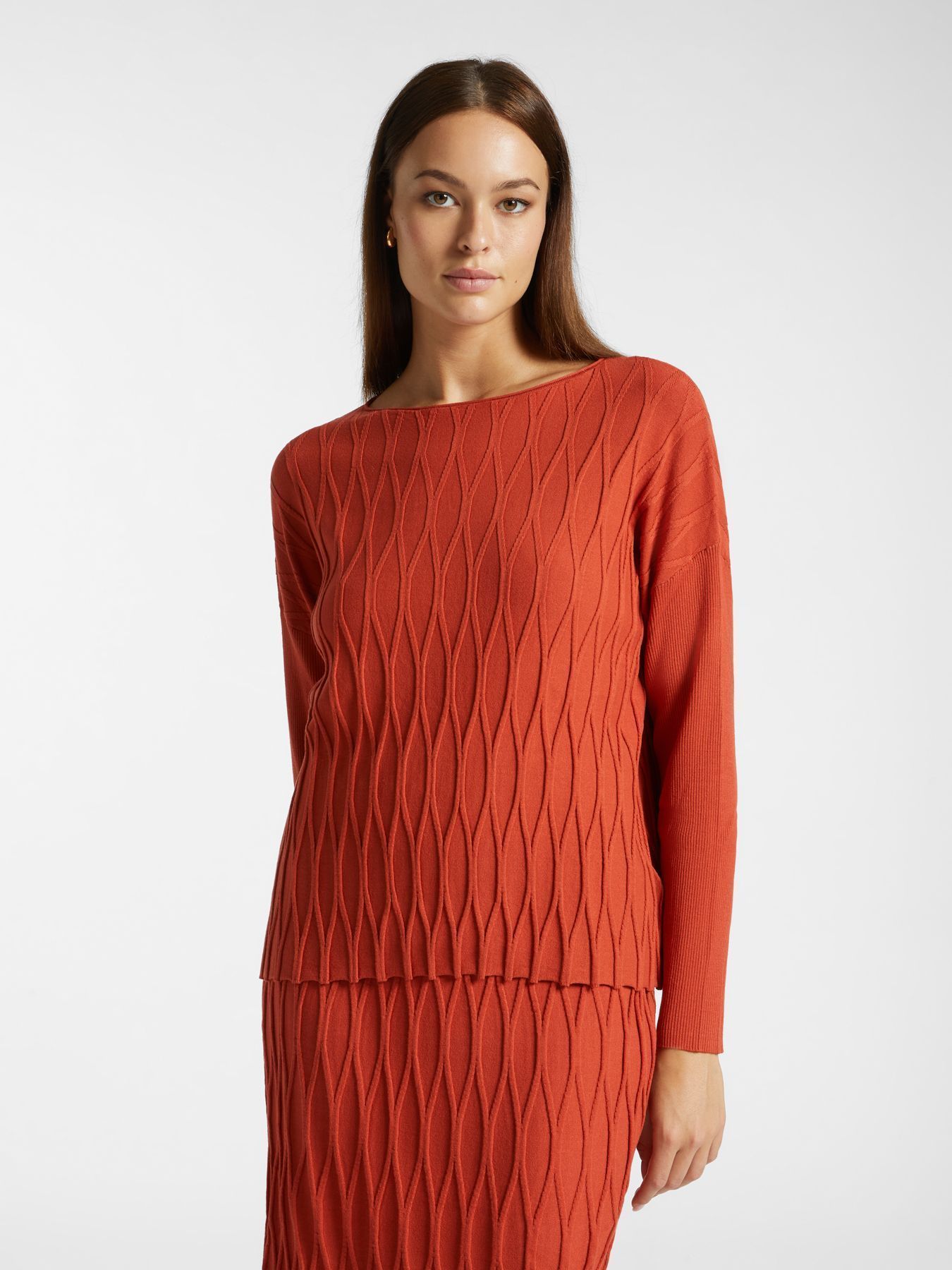 Джемпер приталенного кроя