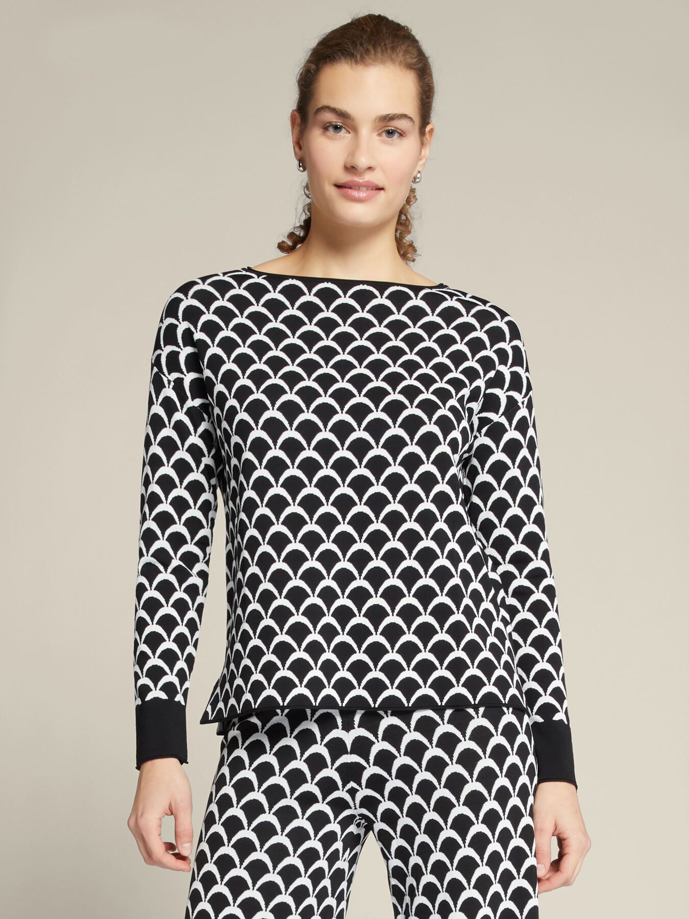 Джемпер из вискозы