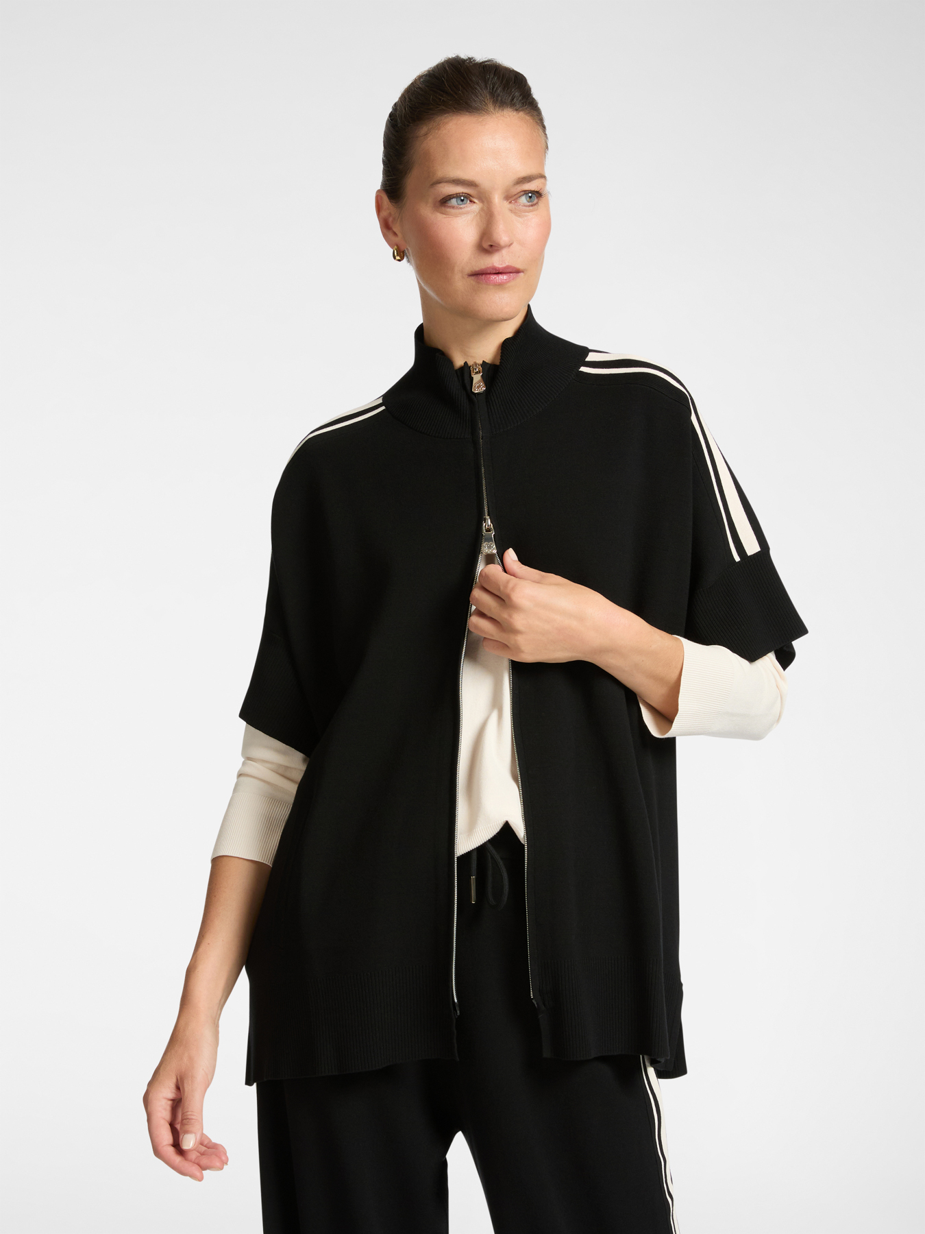 Джемпер из вискозы белый Elena Mirò