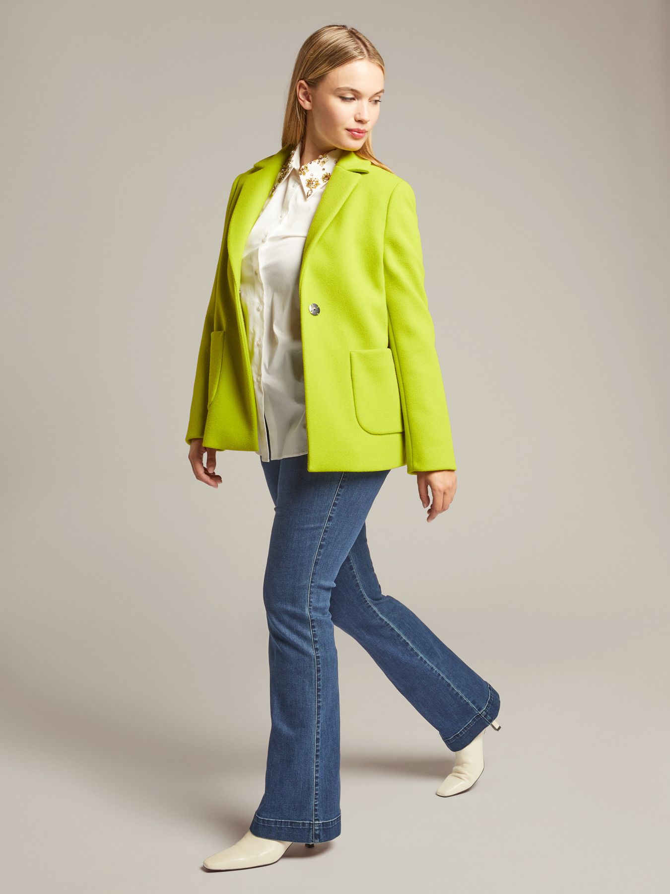 Джинсы расклешенные