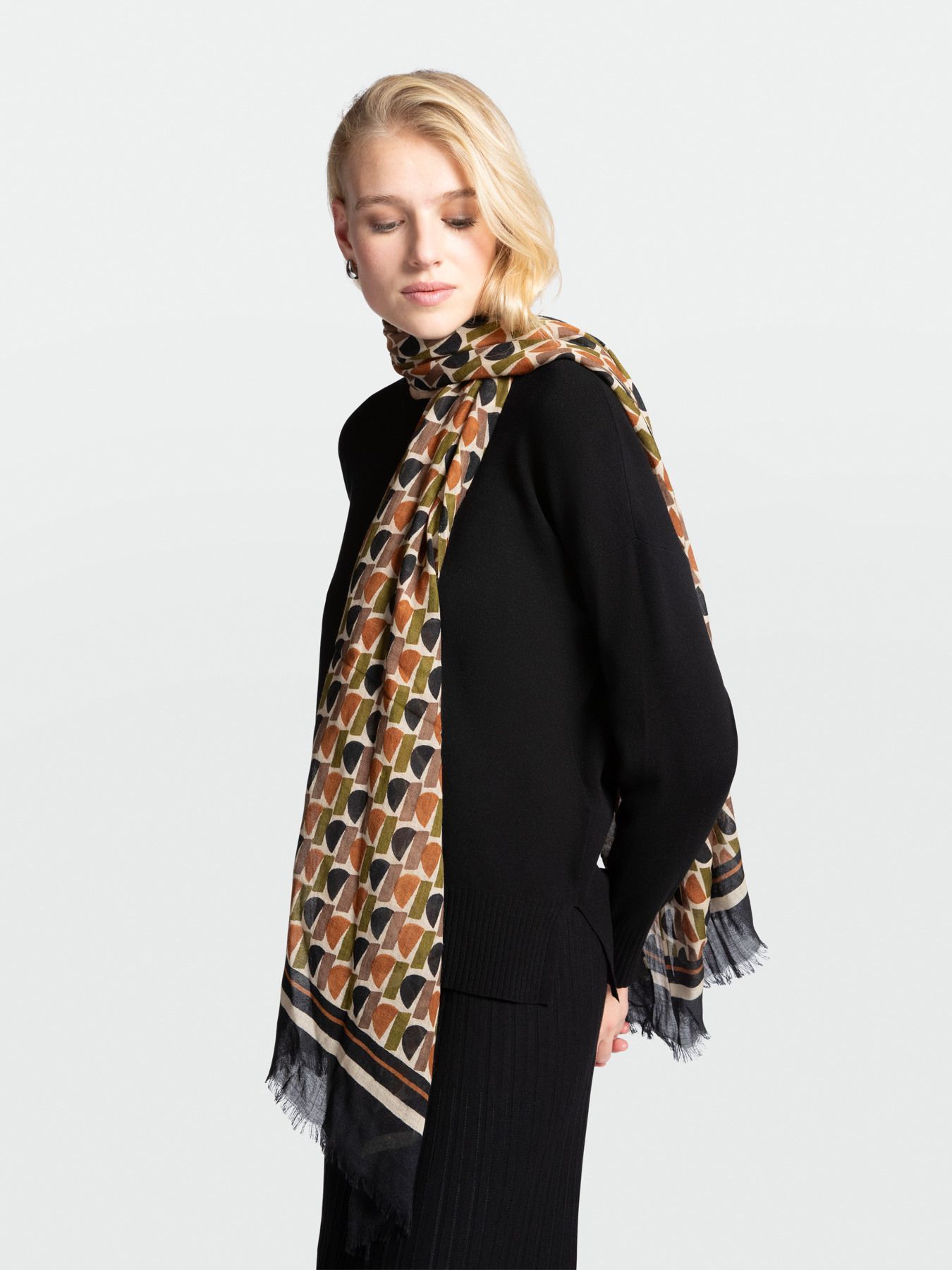 Палантин из шерсти