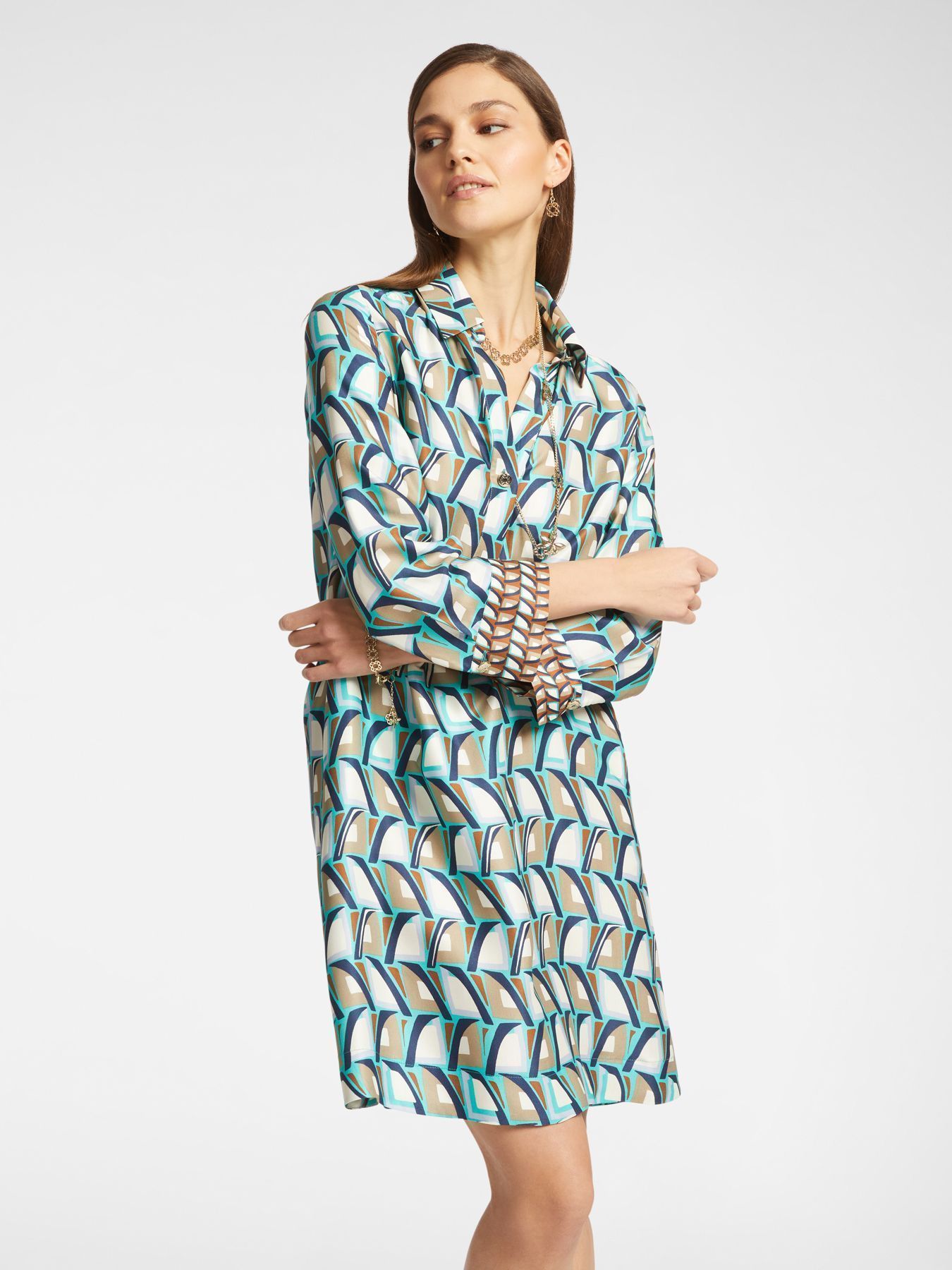 Платье из 100% вискозы