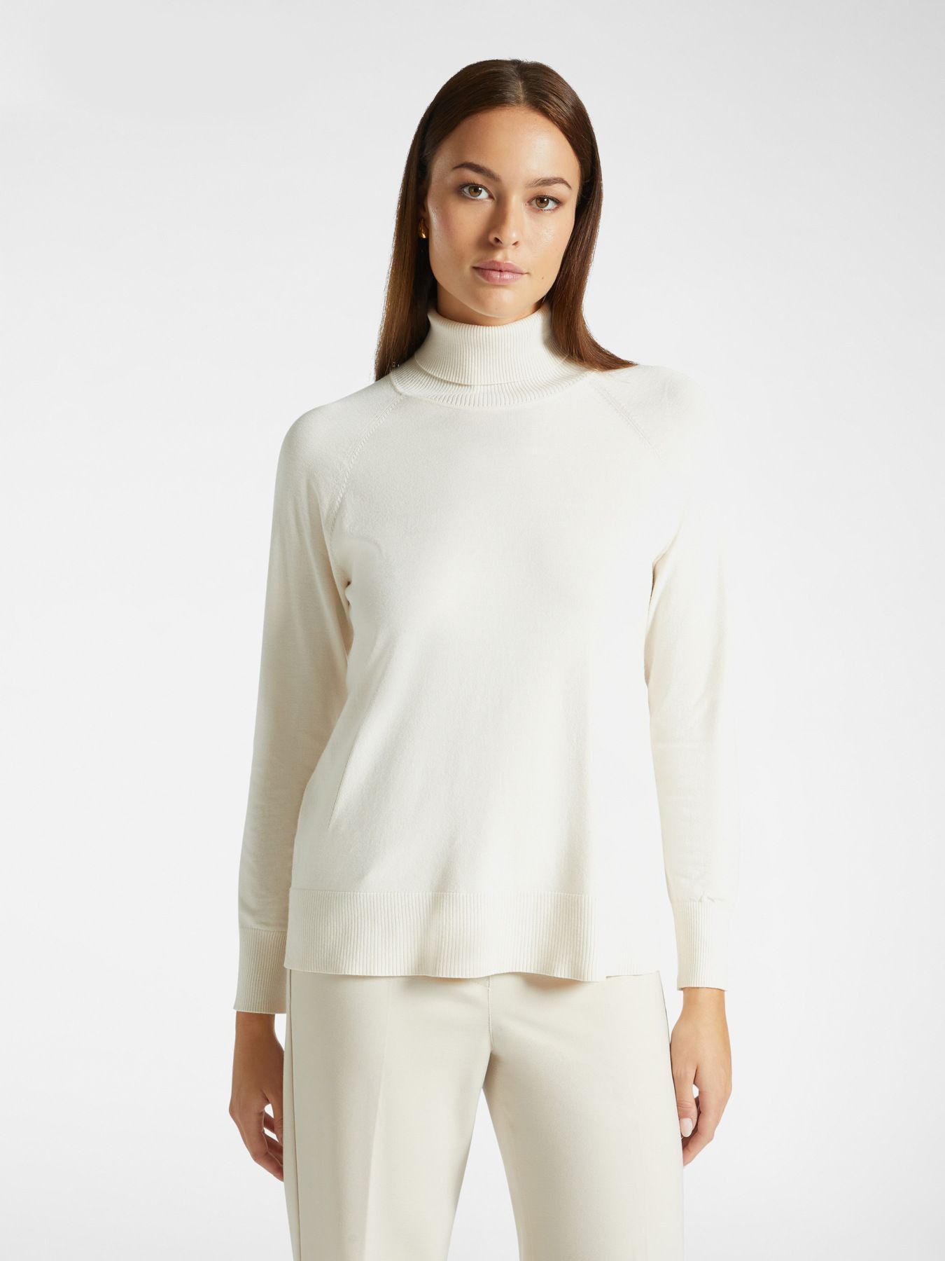 Свитер из мягкой вискозы