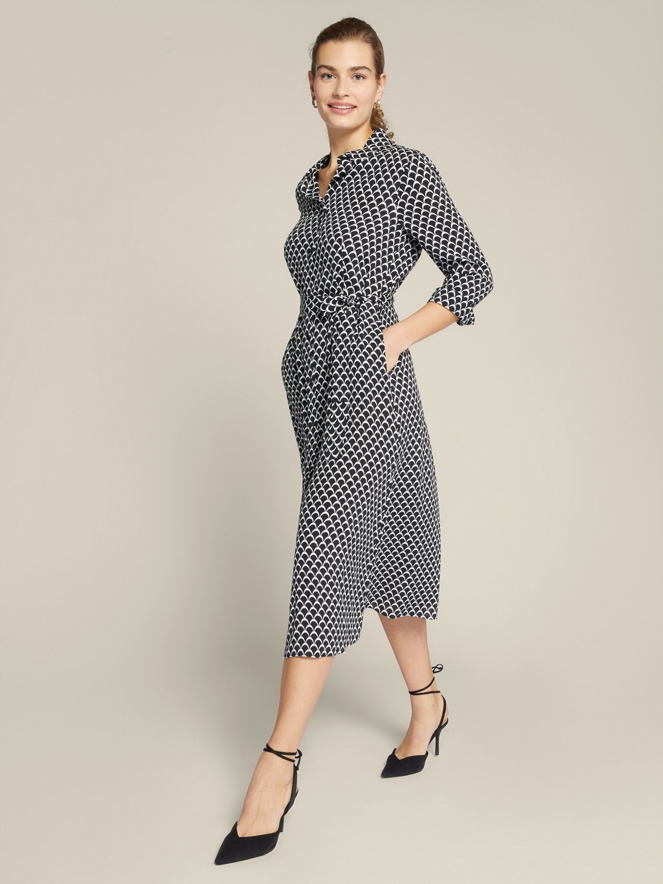 Платье из 100% вискозы