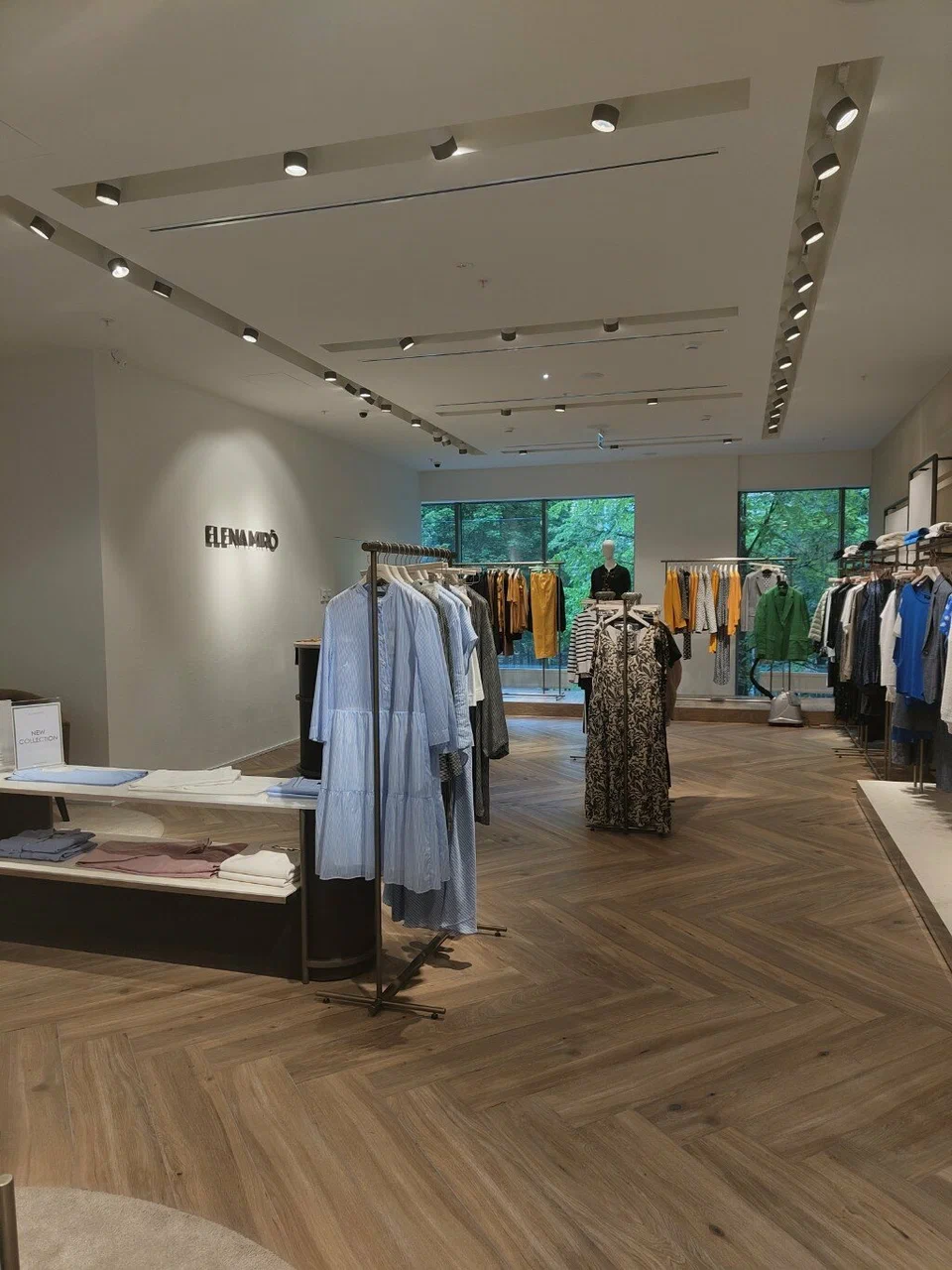 Магазин ELENA MIRÒ в ТЦ «Априори»