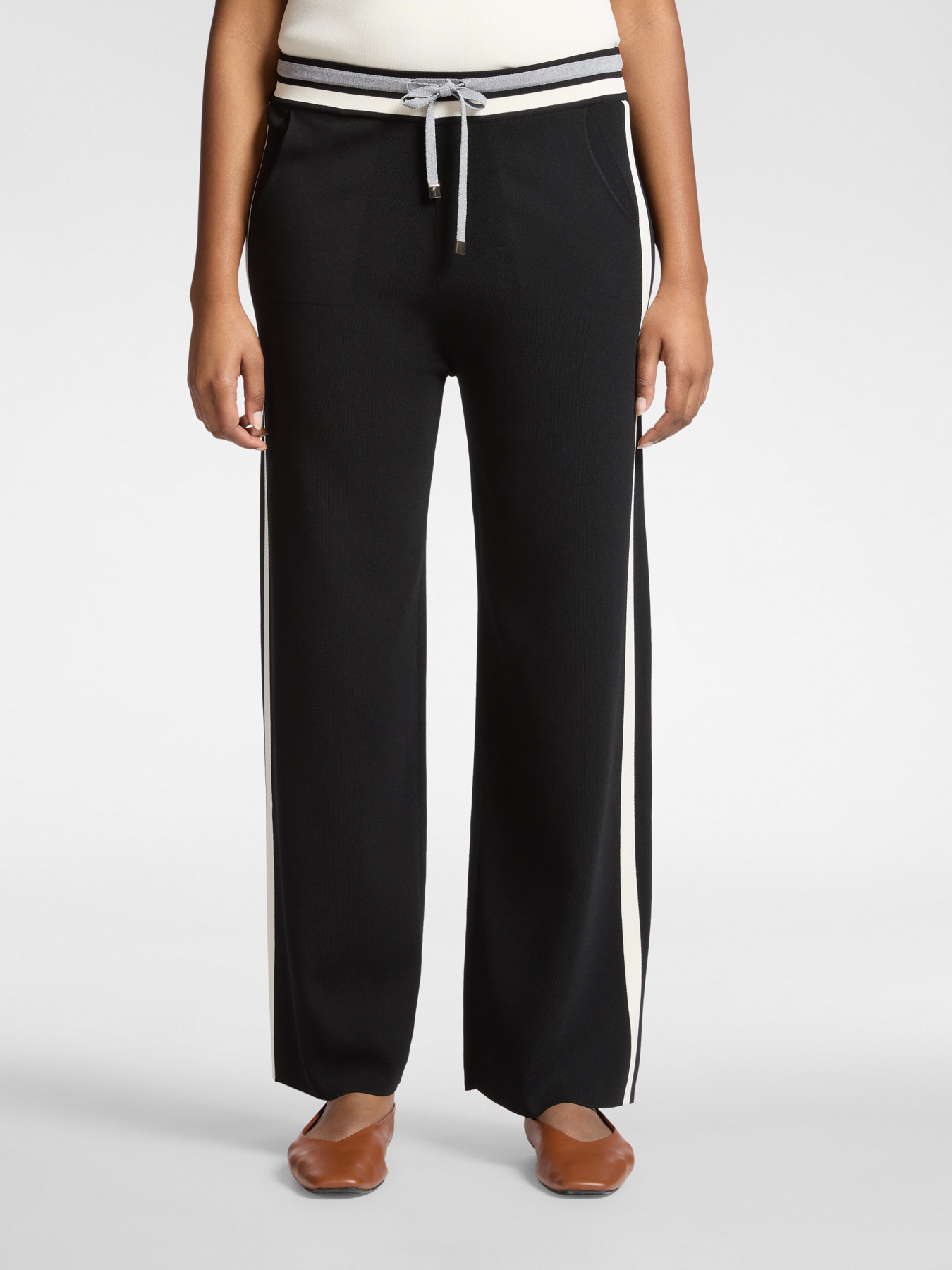 Спортивные брюки