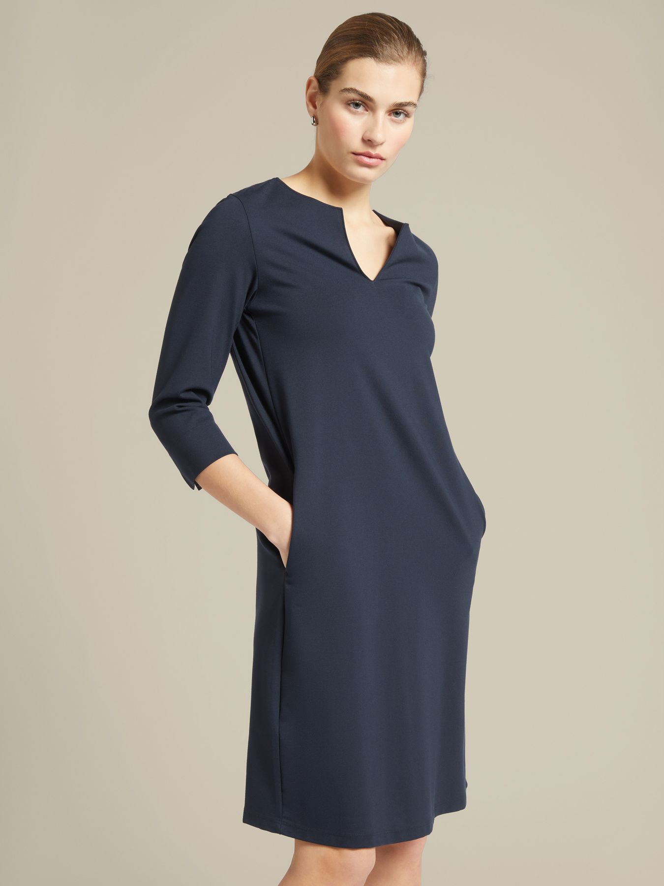 Платье из эластичной вискозы