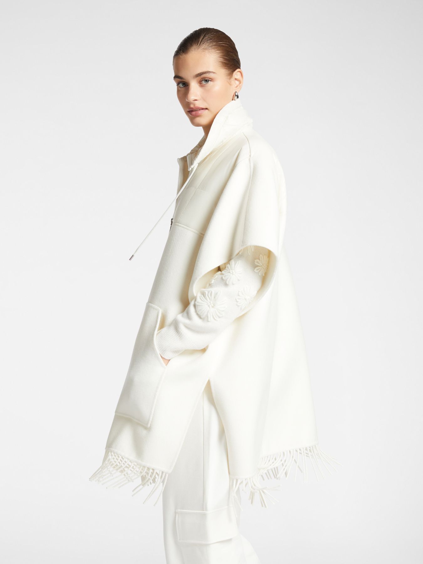 Пончо из шерсти