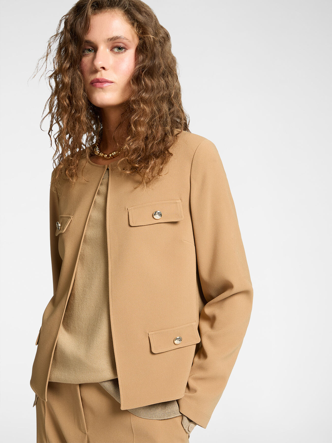 Укороченный жакет