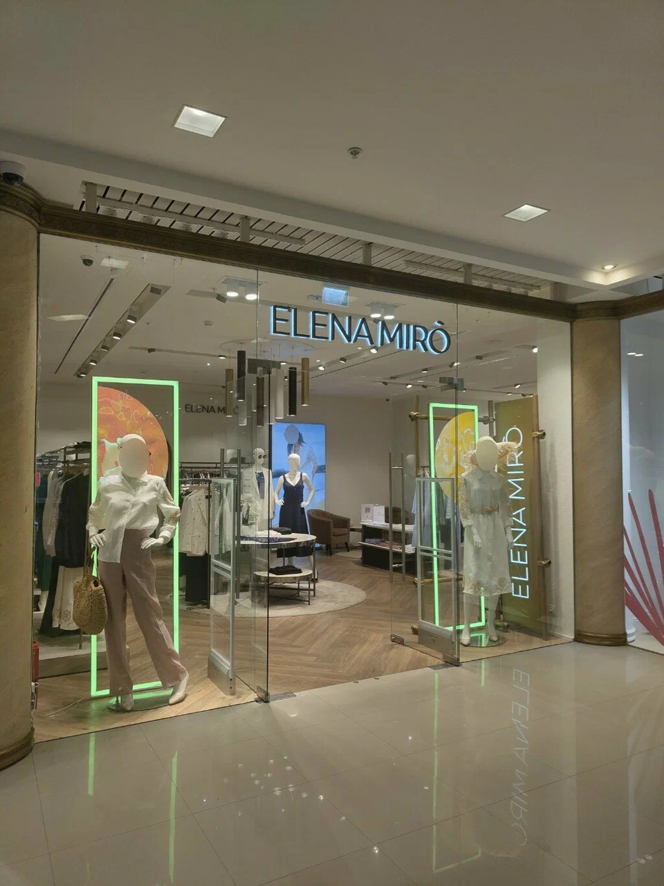 Магазин ELENA MIRÒ в ТЦ «Априори»