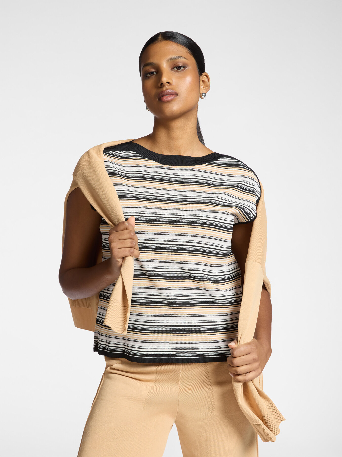 Джемпер с коротким рукавом