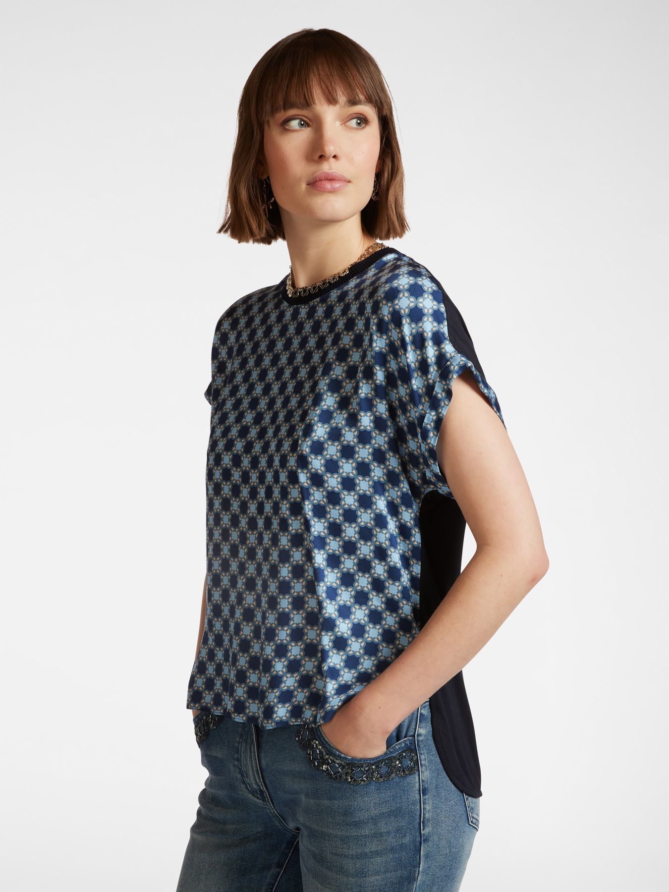 Блузка с короткими рукавами