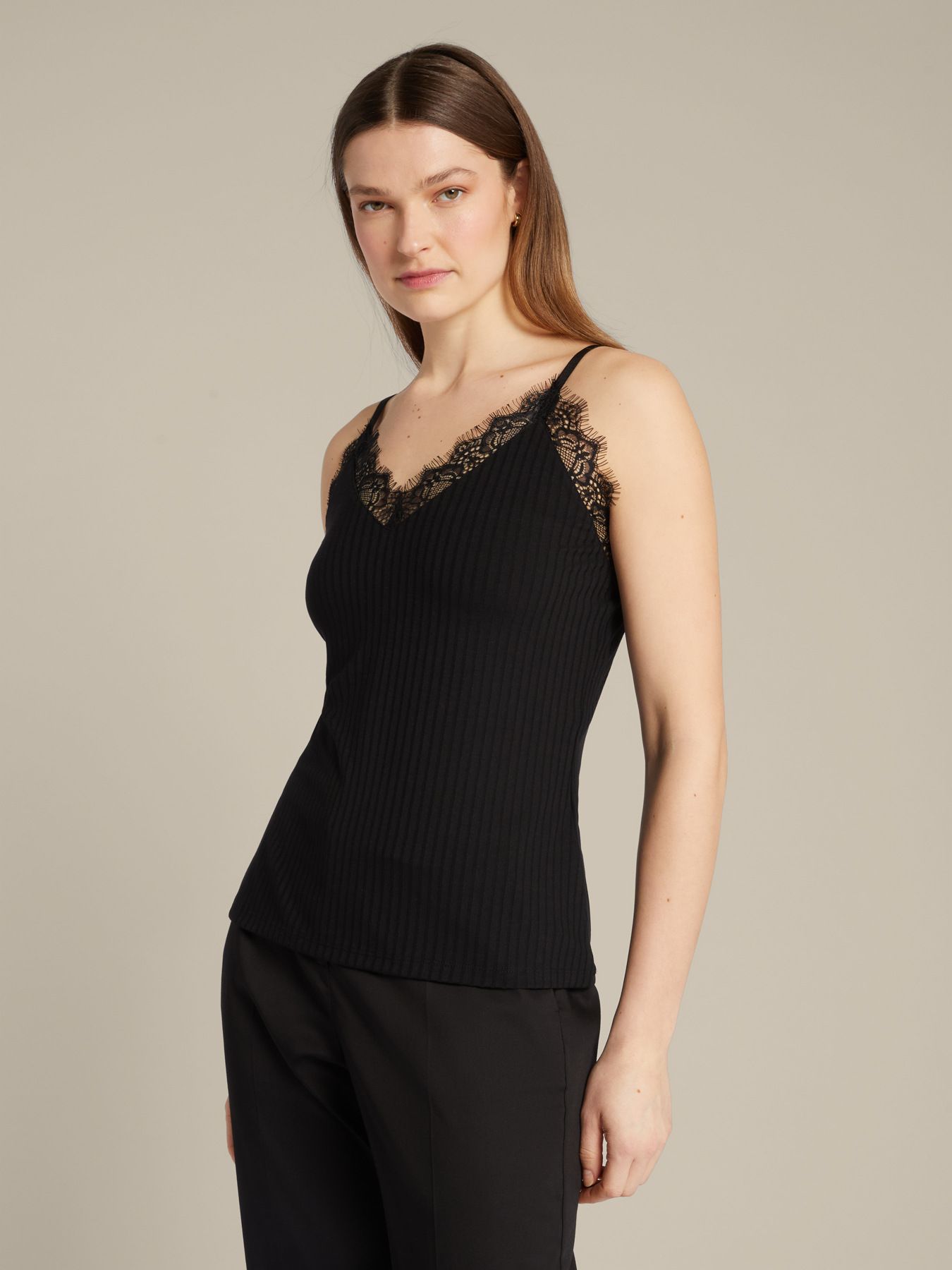 Брюки укороченные с вышивкой черные Elena Mirò