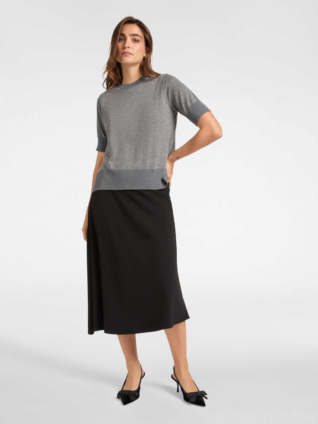 Джемпер прямого кроя с коротким рукавом